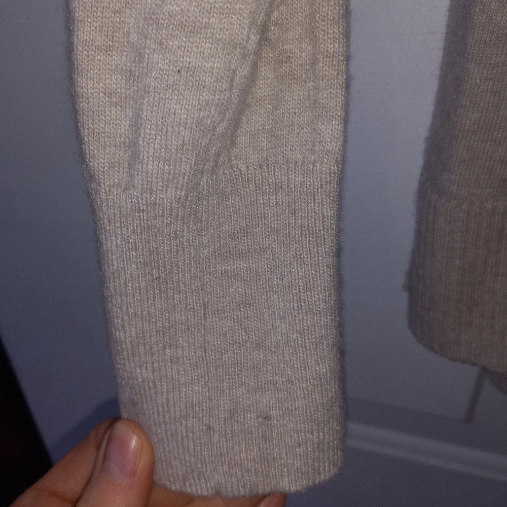 Touch of Cashmere Banana Republic oatmeal cream Sweater Small - Picture 7 of 8